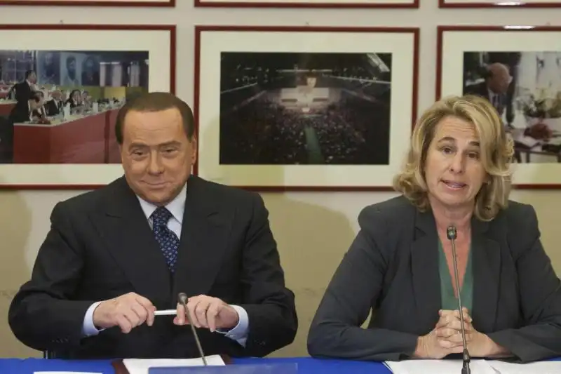 BERLUSCONI ALLA PRESENTAZIONE DEL LIBRO DI NICOLO AMATO CON STEFANIA CRAXI FOTO LAPRESSE 