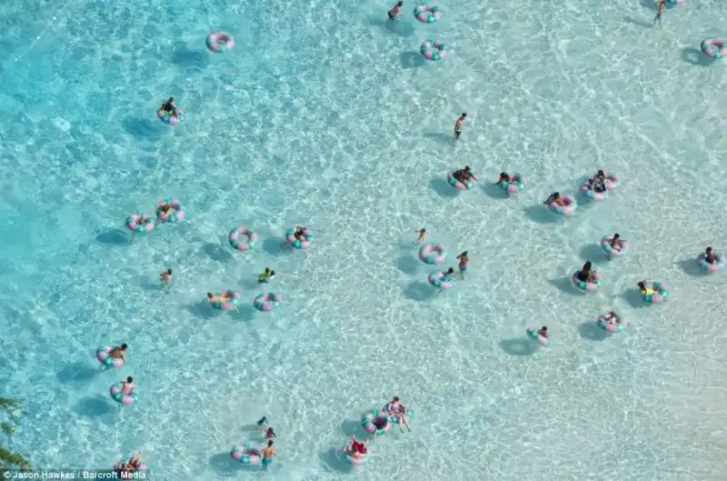 In ciambella nella finta laguna 