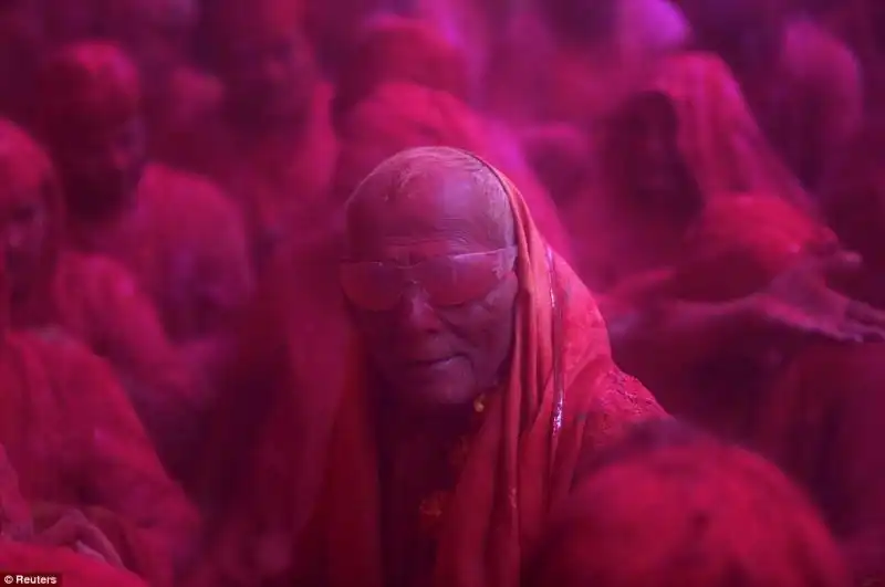 COLOR FESTIVAL IN INDIA 