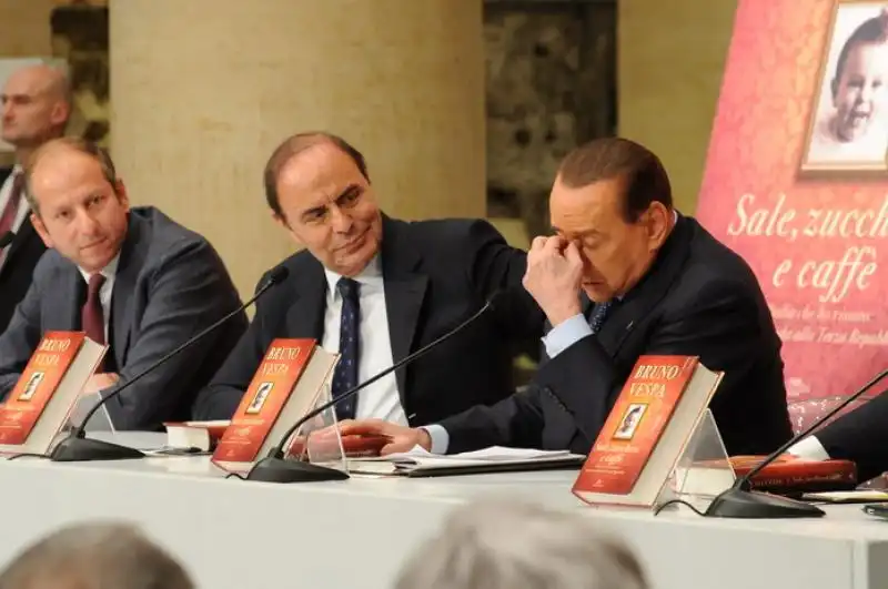 Cusenza Vespa e Berlusconi 