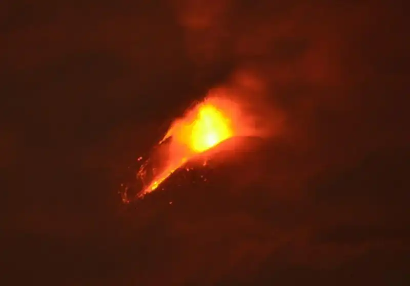 ERUZIONE ETNA 