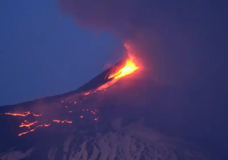 ERUZIONE ETNA 