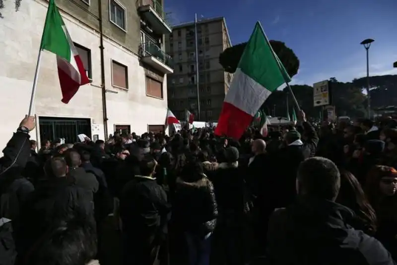 FORCONI A ROMA PIAZZALE PARTIGIANI 