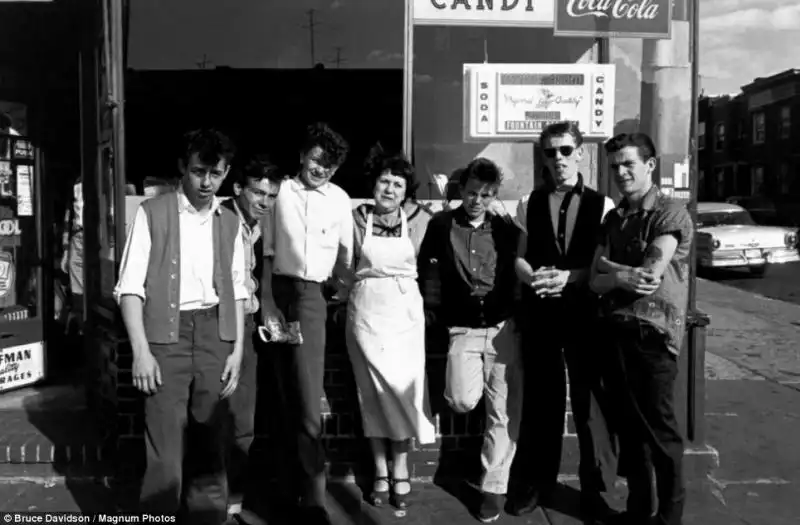 La gang posa per il fotografo Bruce Davidson 