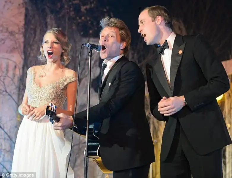 TAYLOR SWIFT BON JOVI E WILLIAM article AB D x 