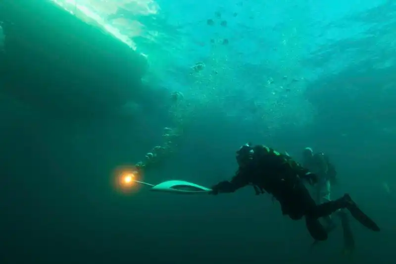 LA TORCIA OLIMPICA NEL LAGO BAIKAL 