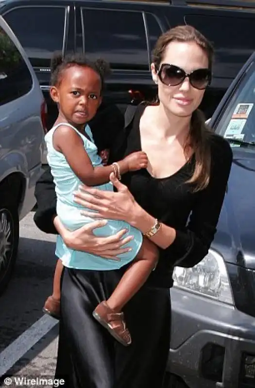 angelina jolie con zahara