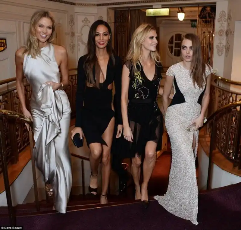 british fashion awards   karlie kloss, joan smalls, poppy delevingne e cara delevigne 