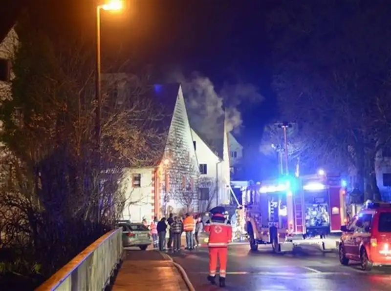 incendio doloso al centro rifugiati di norimberga