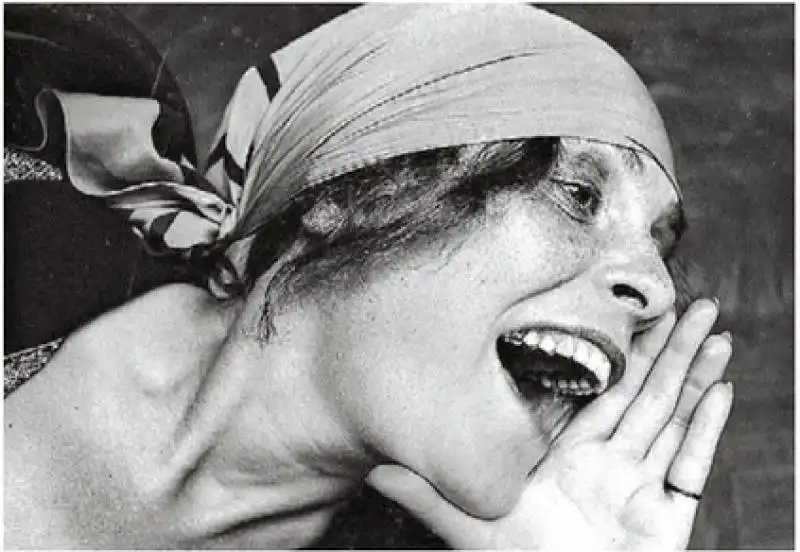 lilya brik foto di rodchenko