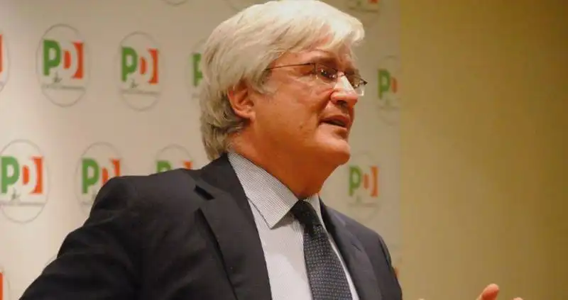 LIONELLO  COSENTINO 