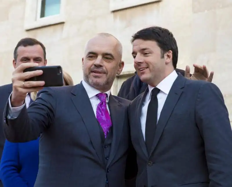 matteo renzi ed il premier albanese edi rama 4