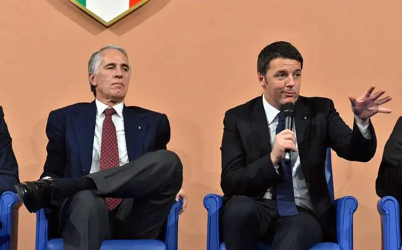 matteo renzi foto mezzelani gmt300