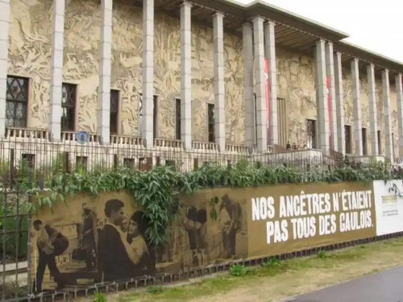 MUSEO  IMMIGRAZIONE  PARIGI