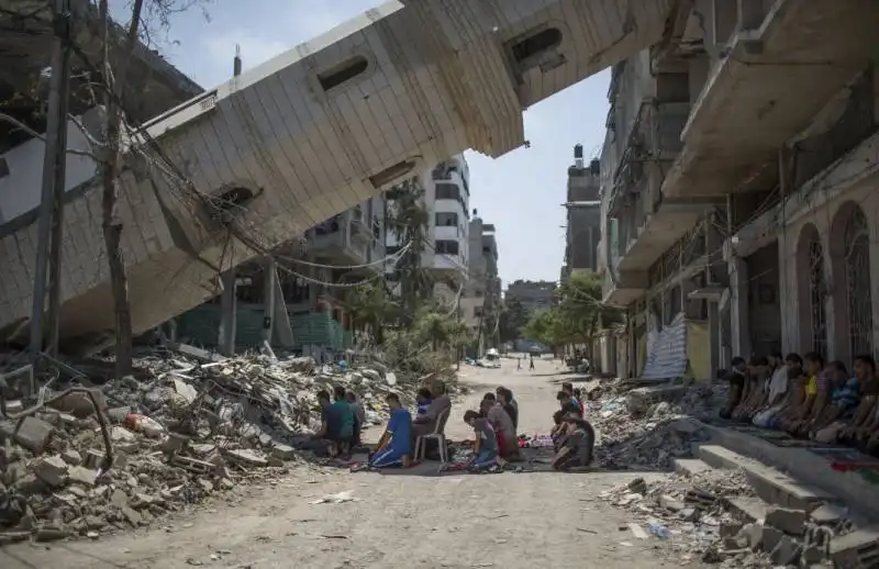 palestinians prayed