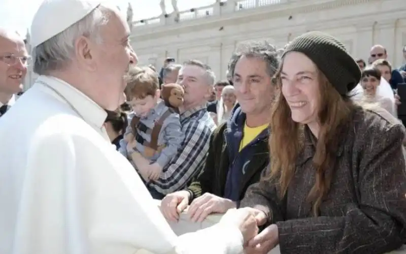 patti smith papa francesco bergoglio