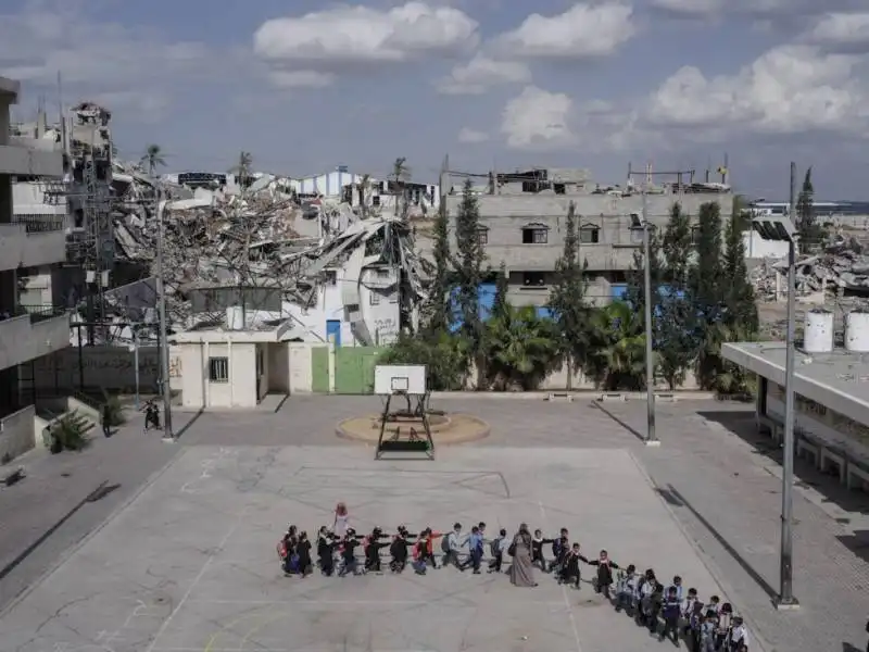 peter van agtmael gaza school children