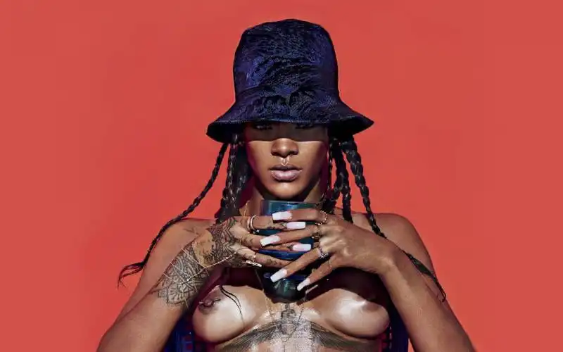 rihanna lui magazine rihanna 37207512 1440 900