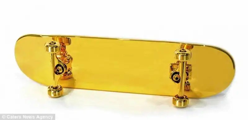 skateboard d'oro