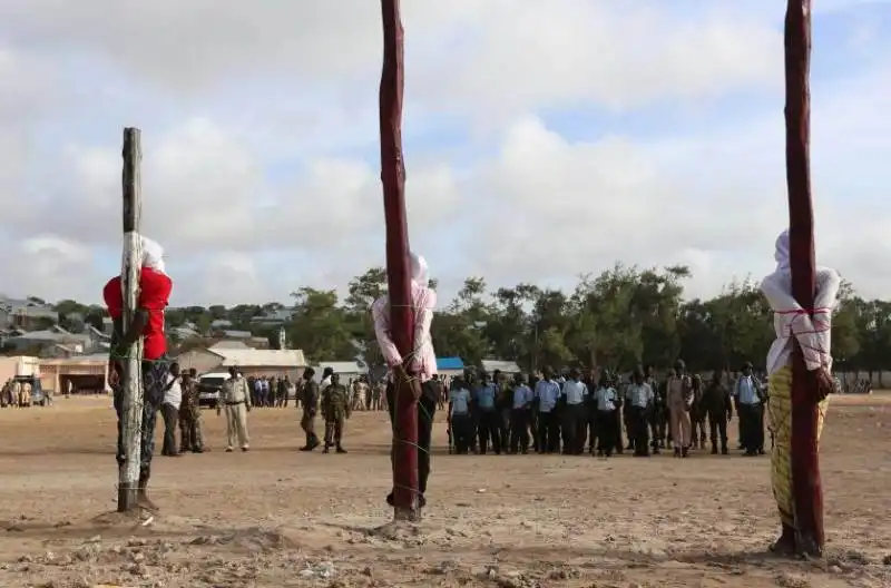 tra uomini giustiziati per aver ucciso civili in somalia