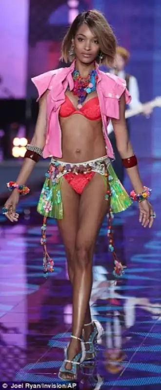 victoria's secret fashion show 104