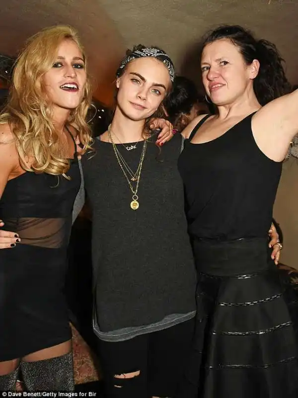 alice dellal con cara e katie grand