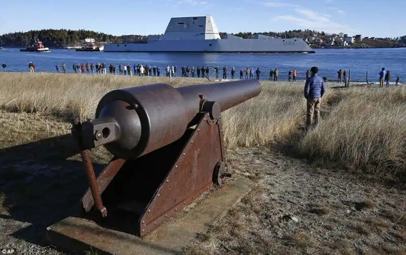 cacciatorpediniere uss zumwalt 8