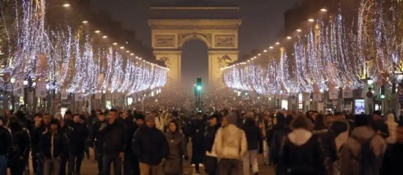 capodanno   champs elysees