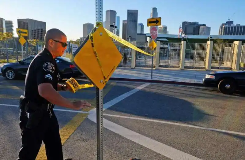 chiuse  scuole  los angeles minaccia terroristica