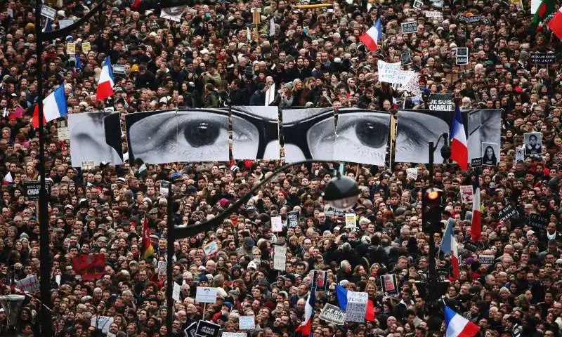 christopher furlong manifestazione a parigi dopo charlie hebdo