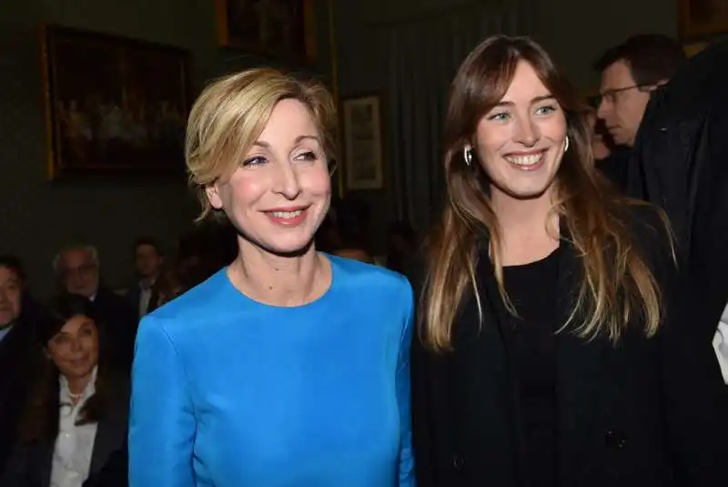 dorina bianchi col ministro maria elena boschi