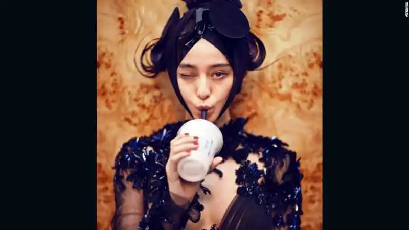 fan bingbing ritratta da chen man nel 2012