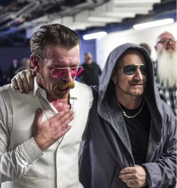 jesse hughes e bono box