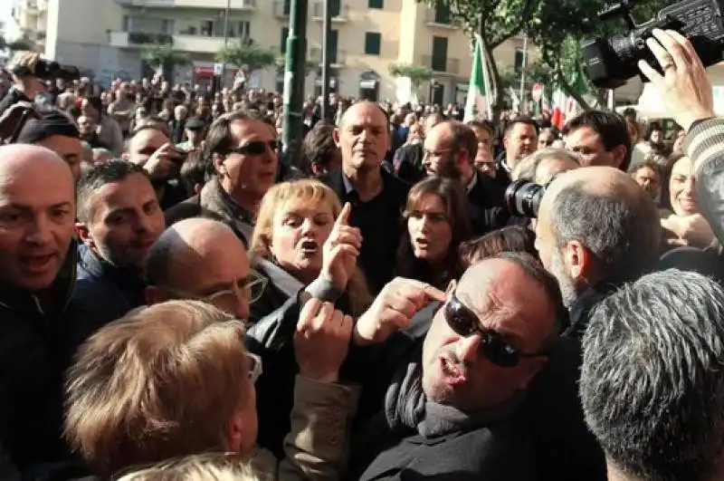 maria elena boschi a ercolano  