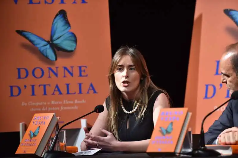 maria elena boschi intervistata da bruno vespa (2)