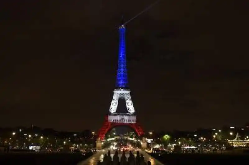 PARIGI TORRE EIFFEL