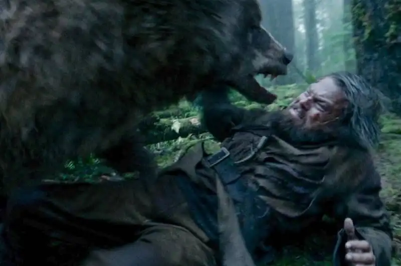 revenant di caprio orso