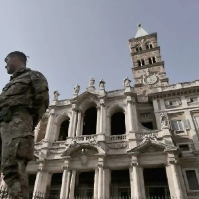 SANTA MARIA MAGGIORE MILITARI ARRESTI