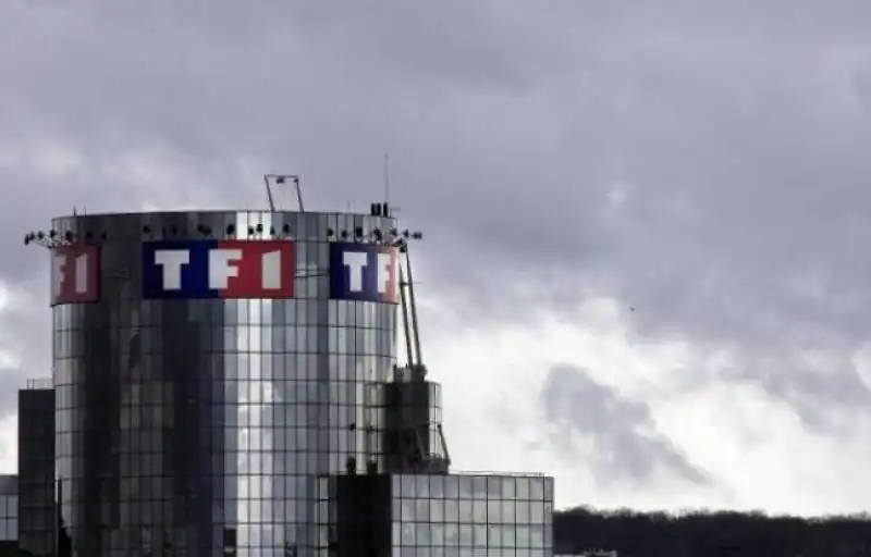 TF1