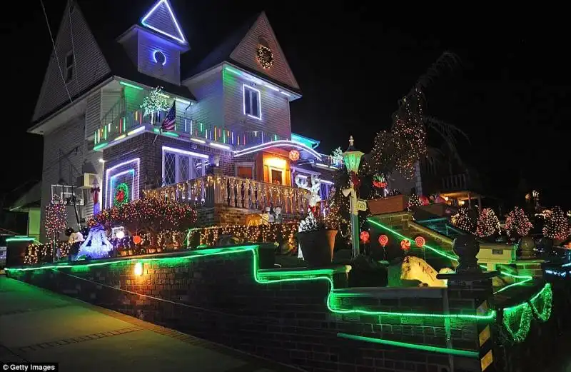 una villetta di dyker heights   new york