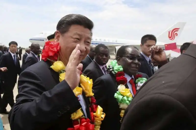 xi jinping con mugabe in zimbabwe