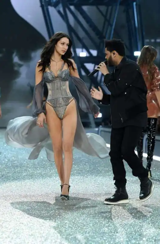 bella e the weeknd