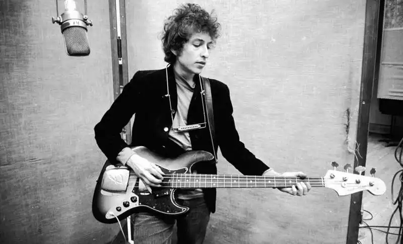 BOB DYLAN