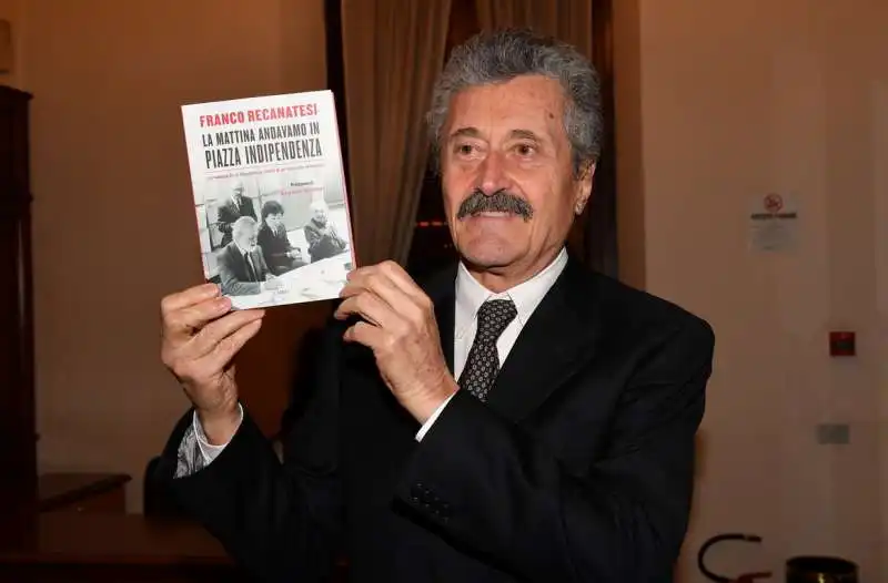 franco recanatesi col suo libro