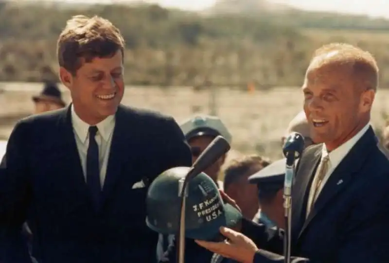 GLENN JOHN F.KENNEDY