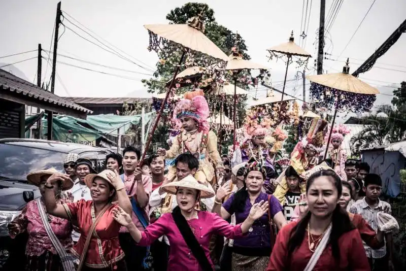 in thailandia si festeggia il buddha