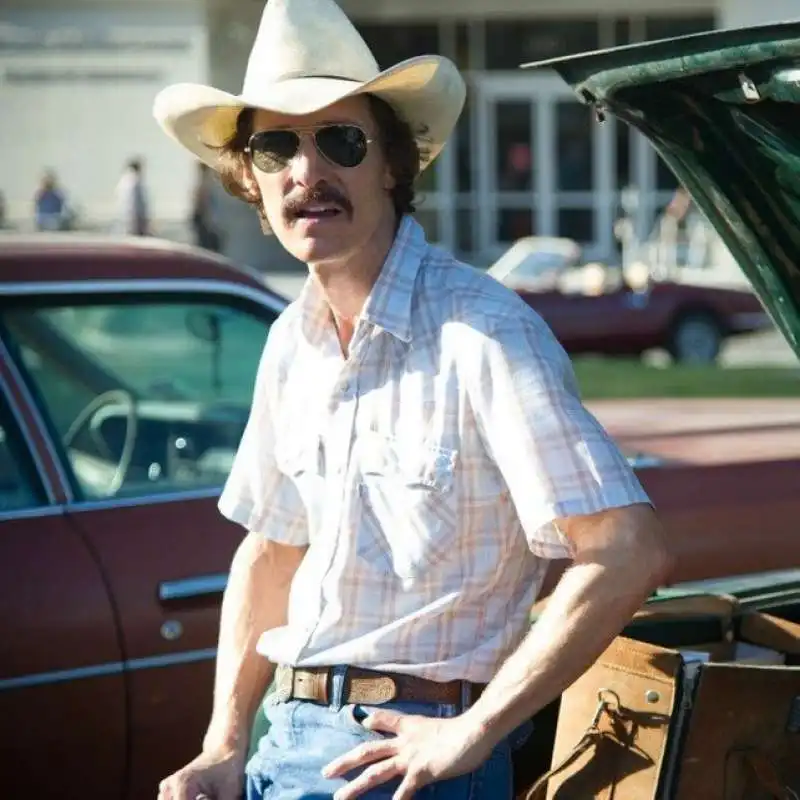 MATTHEW MCCONAUGHEY 