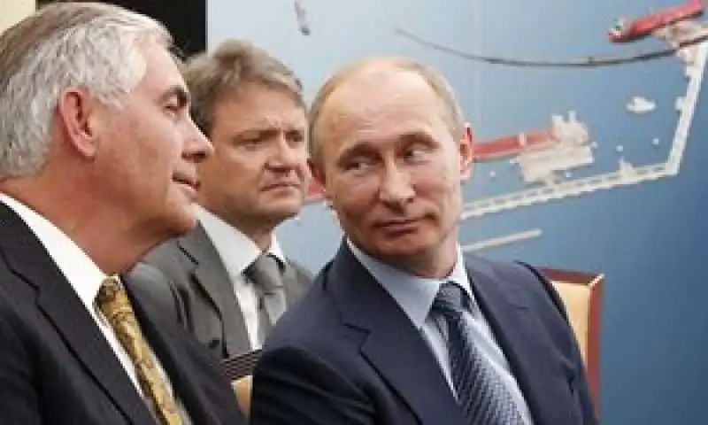 REX TILLERSON E PUTIN