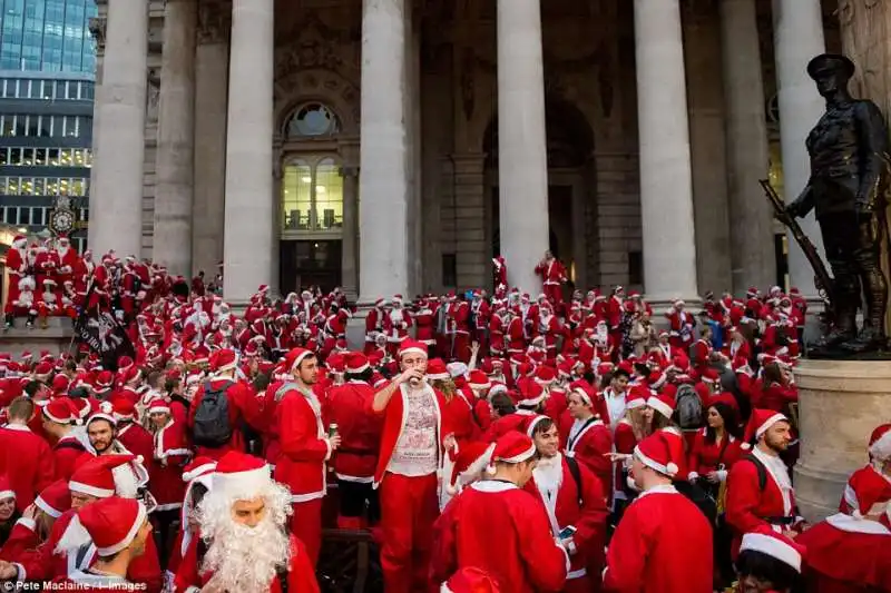 santacon bank station 