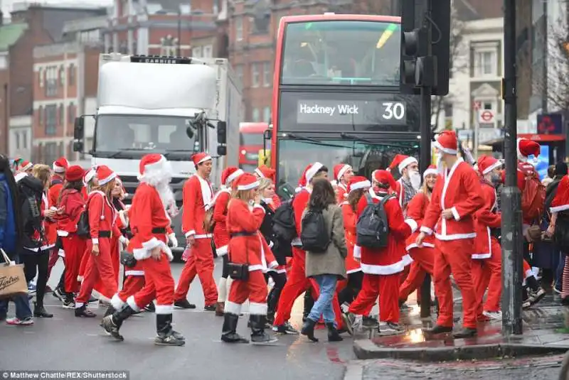 santacon parata a londra